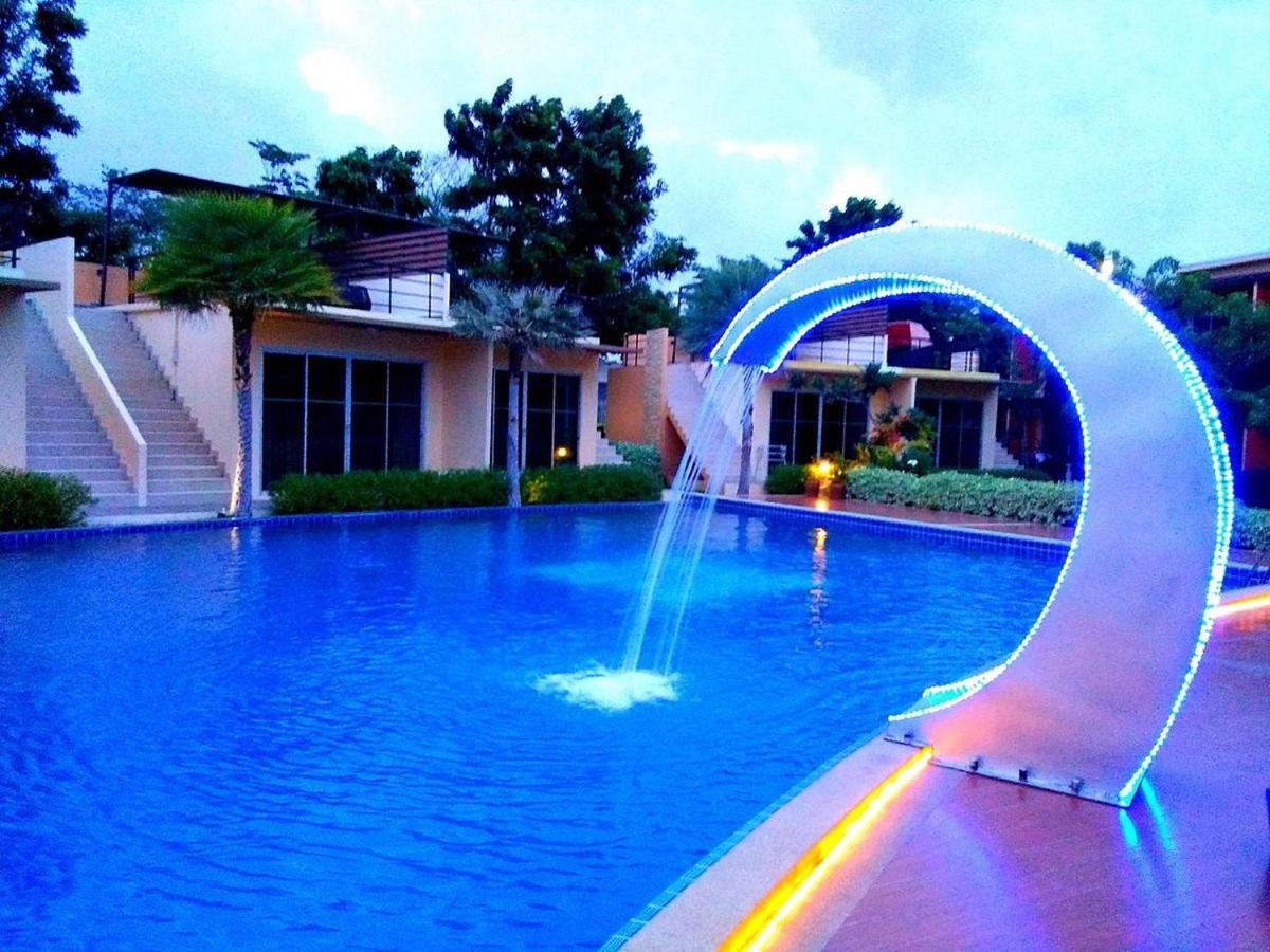 Bangkok.Grand.Resort Bang Bo Екстериор снимка