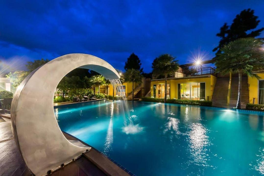 Bangkok.Grand.Resort Bang Bo Екстериор снимка
