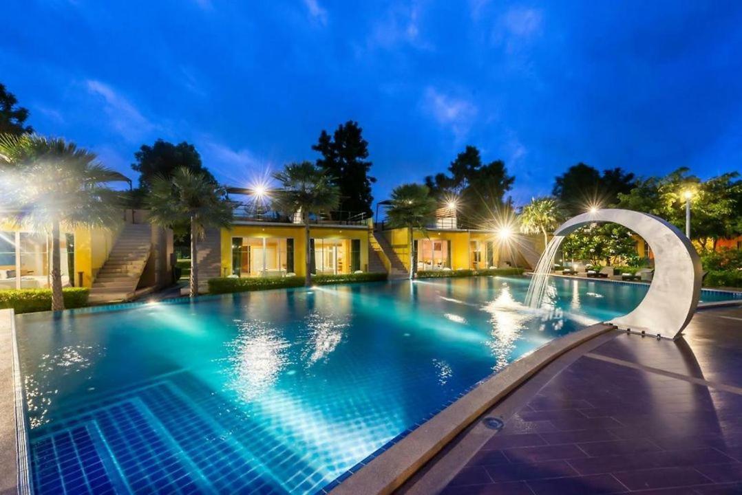 Bangkok.Grand.Resort Bang Bo Екстериор снимка