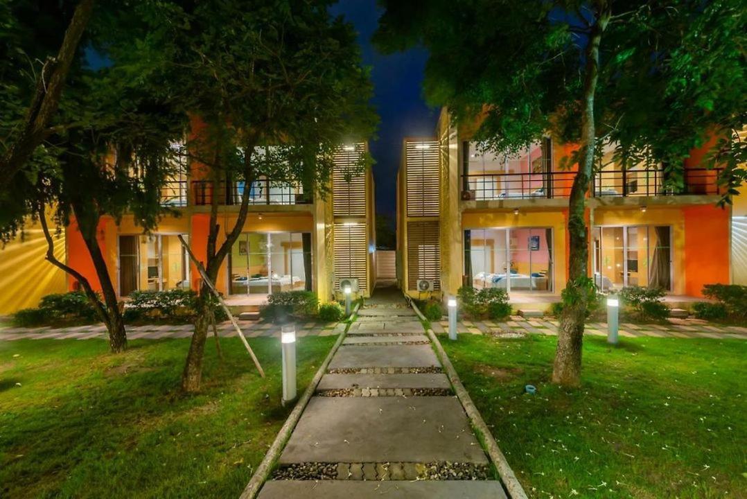 Bangkok.Grand.Resort Bang Bo Екстериор снимка