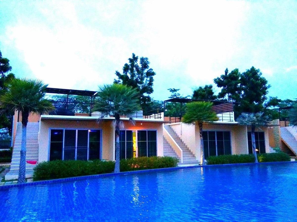 Bangkok.Grand.Resort Bang Bo Екстериор снимка